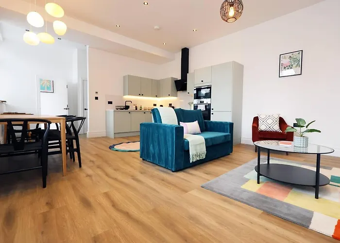 Chic Apartment With Parking And Wifi